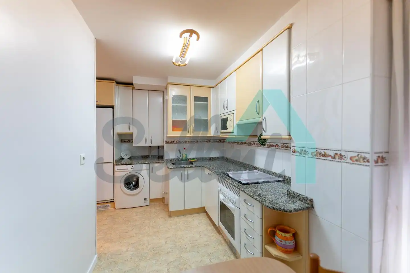 Kitchen of Flat for rent in Lugones