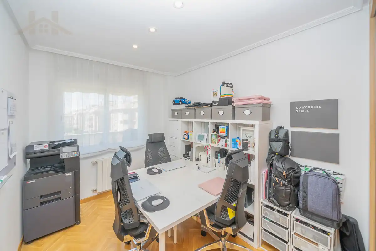 Flat for sale in Boadilla del Monte  with Air Conditioner, Heating and Storage room