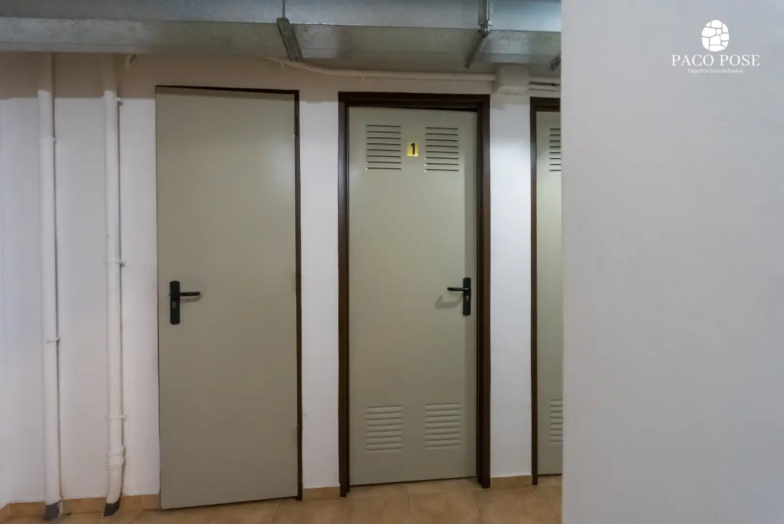 Piso en venta en A Coruña Capital  con Calefacción, Trastero y Amueblado