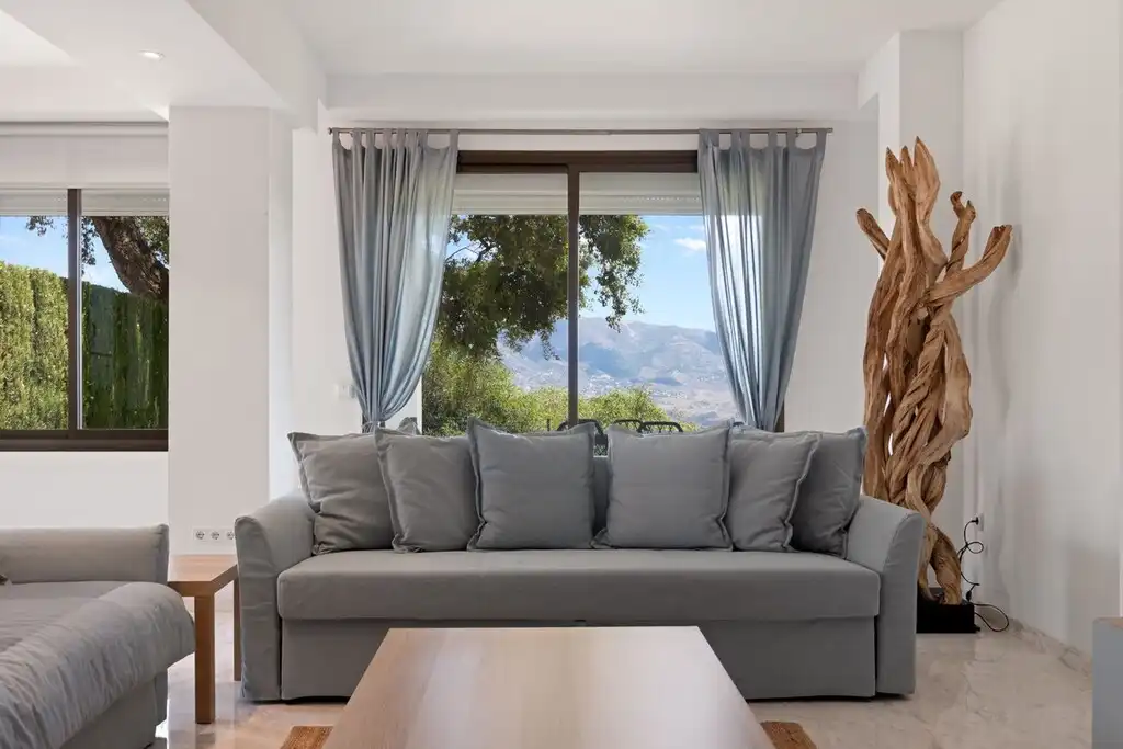 Sala de estar de Planta baja en venta en Ojén con Aire acondicionado, Jardín privado y Terraza