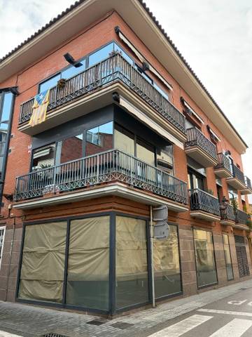 Local comercial en Alquiler en Carrer de Cervantes en Centre