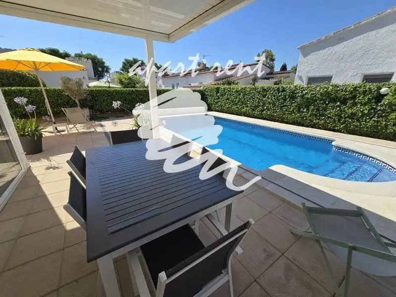 Casa con terraza en venta en Montseny, imagen 2