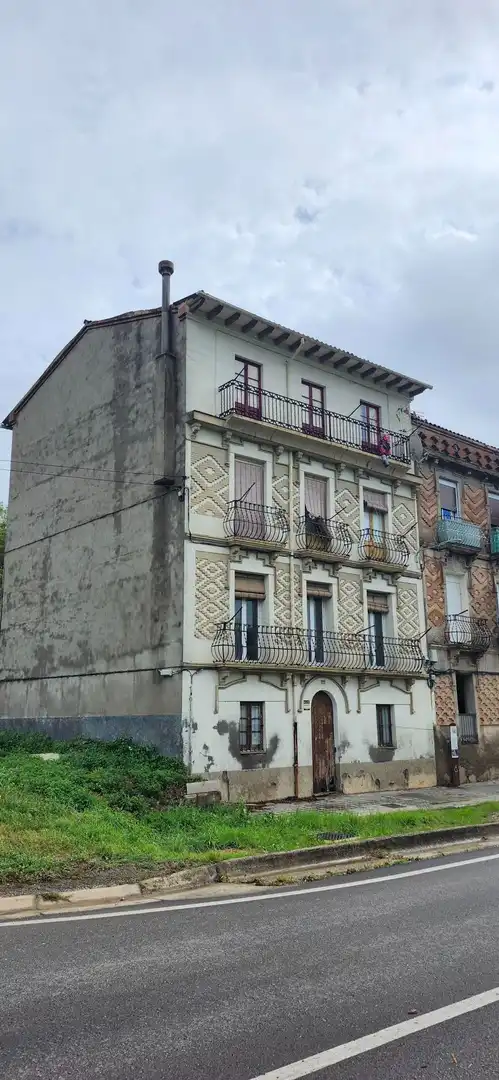 Casa con giardino in vendita a Berga, imagen 2