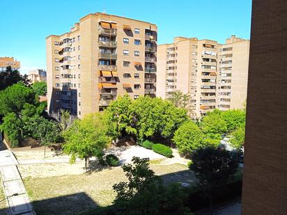 Vista exterior de Pis en venda en  Madrid Capital amb Aire condicionat i Terrassa