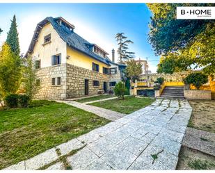 Vista exterior de Casa o xalet en venda en Los Molinos amb Calefacció, Jardí privat i Parquet