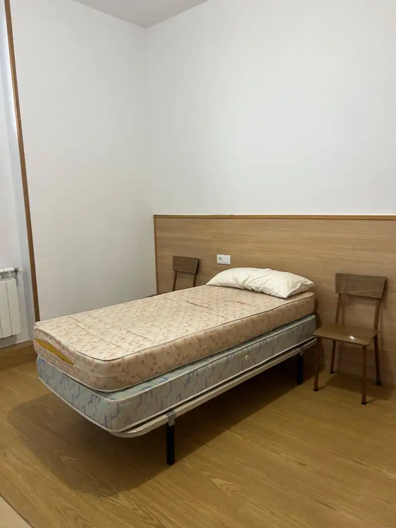 Bedroom of Houses for sale in Santiago de Compostela   with Furnished