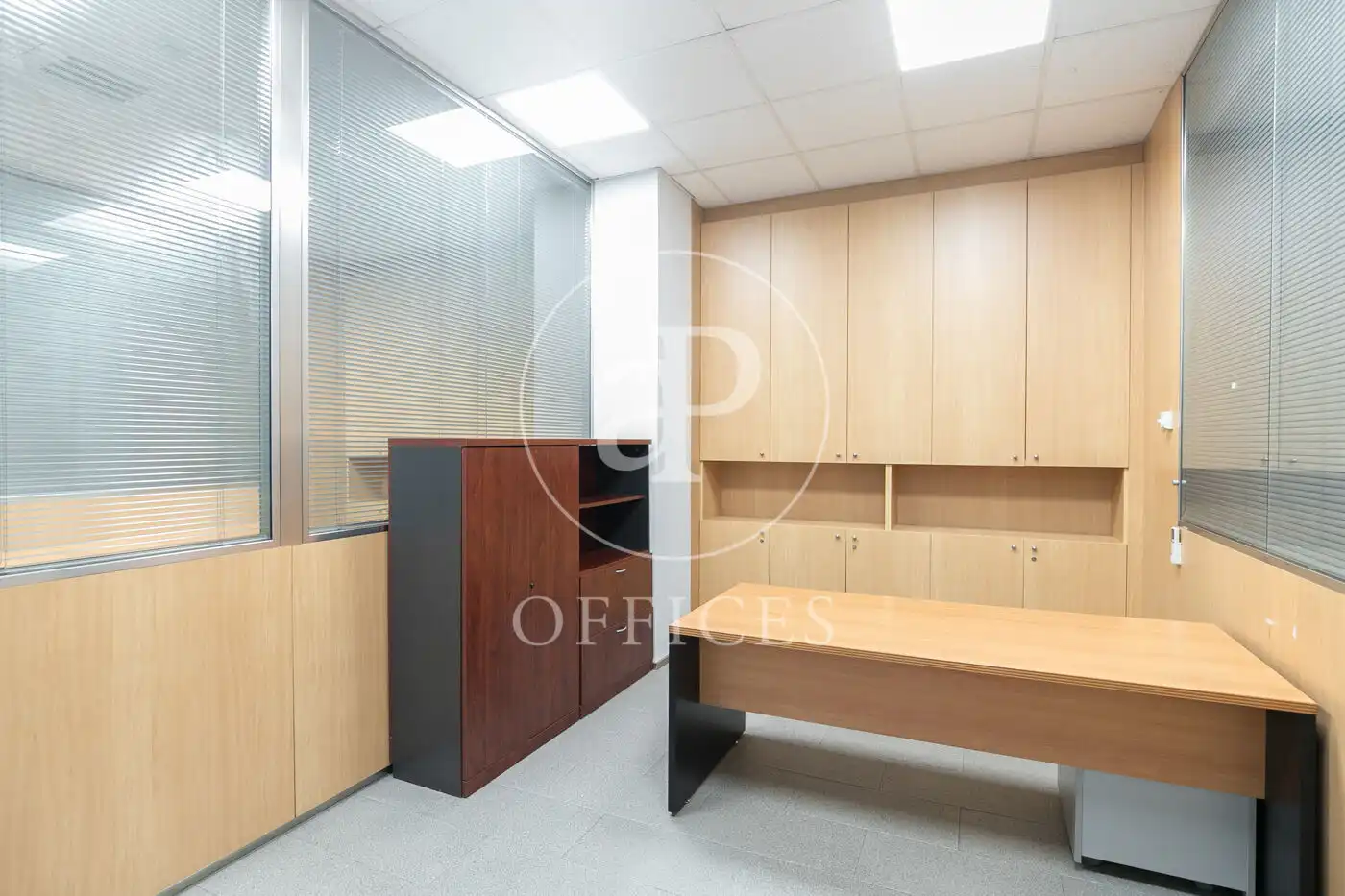 Office space with lift to rent in Carrer del Plom, imagen 59
