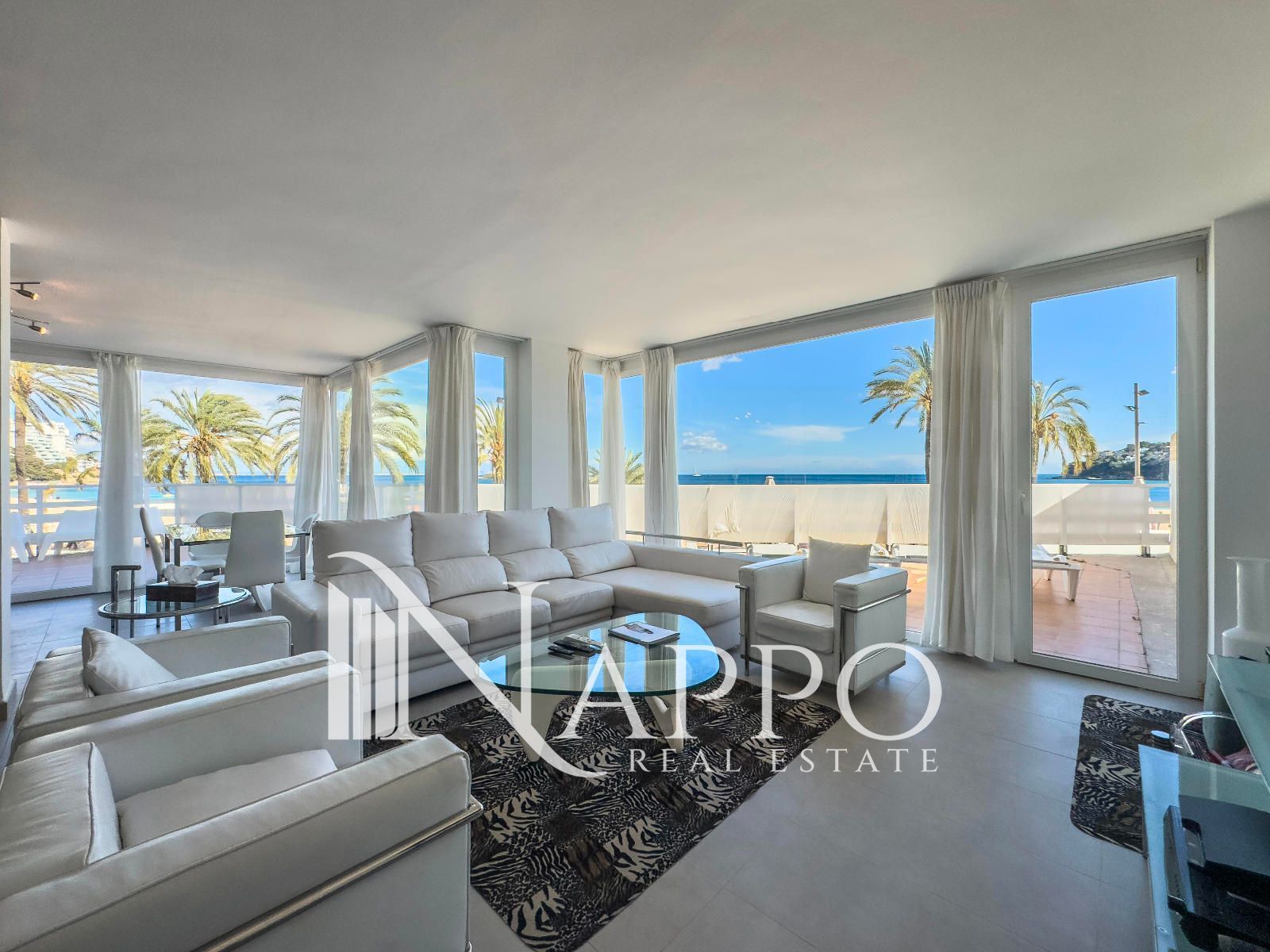 Living room of Flat for sale in Calvià  with Air Conditioner, Heating and Terrace