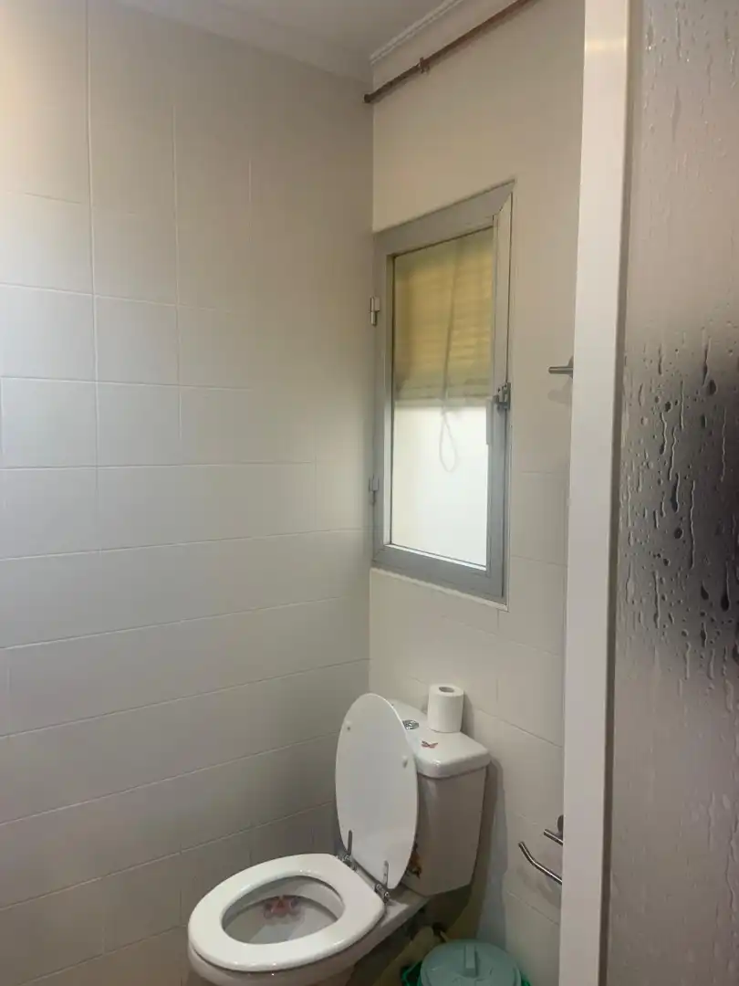 Bany de Pis en venda en Villarrobledo amb Moblat, Forn i Rentadora