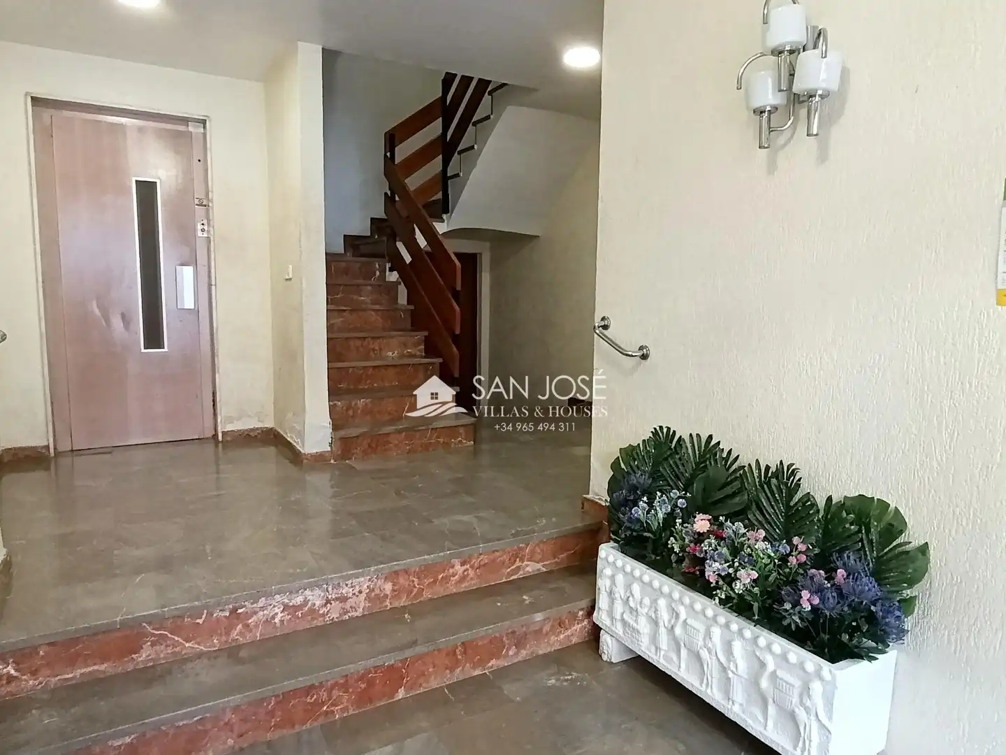 Piso en venta en Monóvar  / Monòver con Amueblado y Balcón