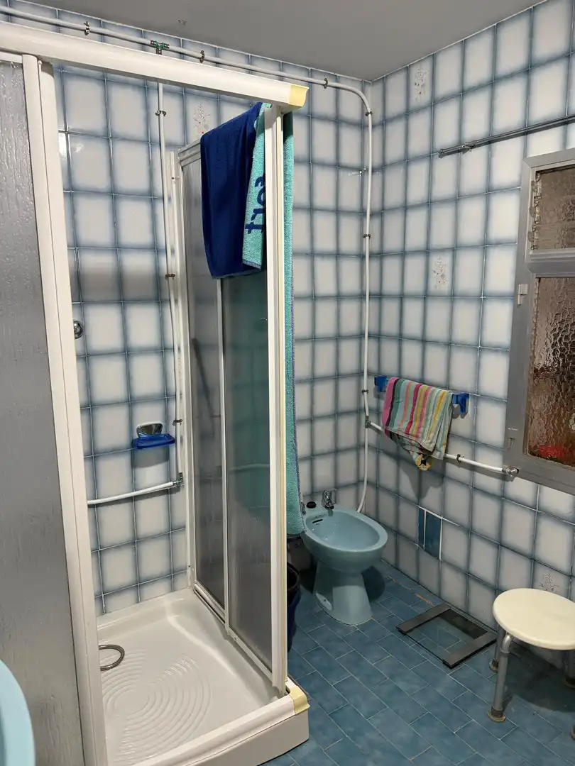 Bathroom of Flat for sale in Candeleda  with Air Conditioner and Furnished