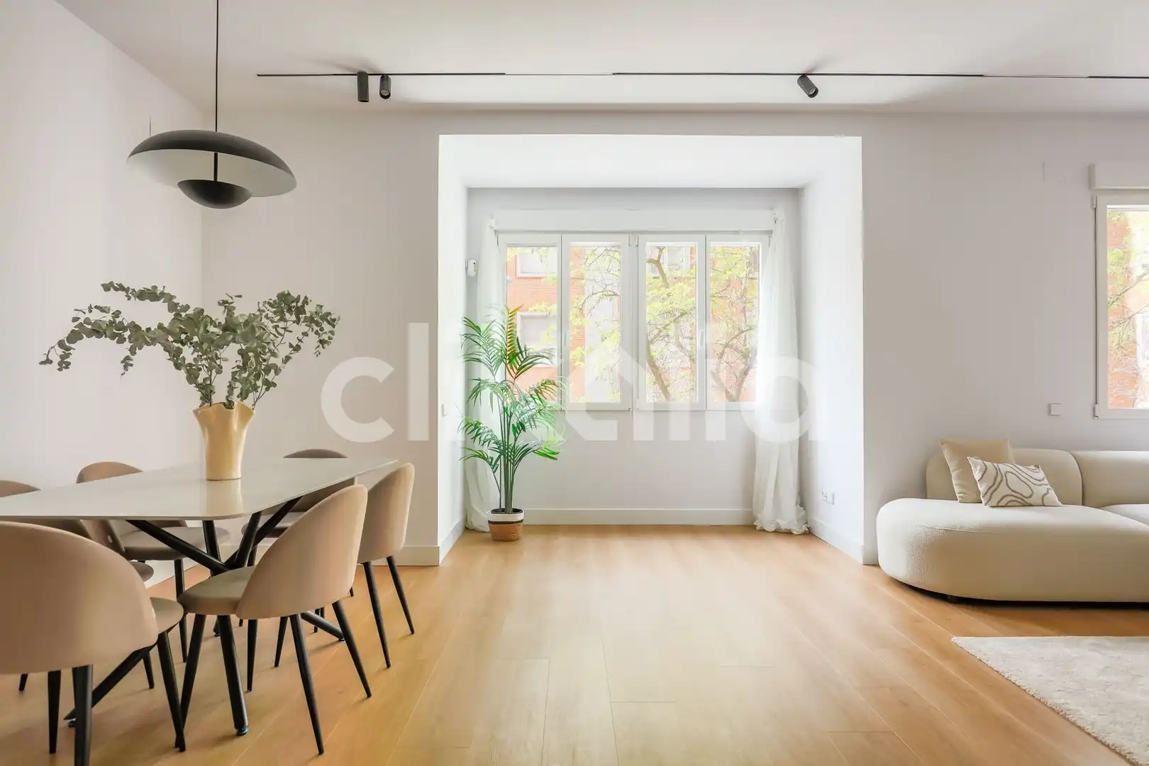 Living room of Flat for sale in  Madrid Capital  with Air Conditioner and Heating