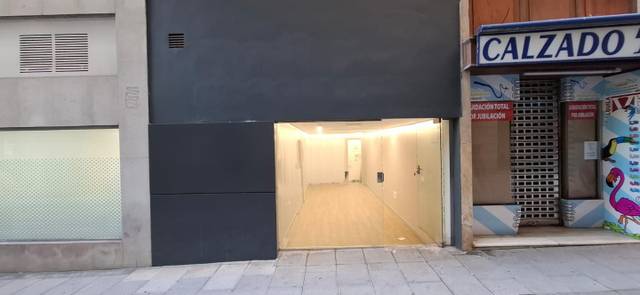 Local comercial en Venta en Cuesta en Centro - Ayuntamiento