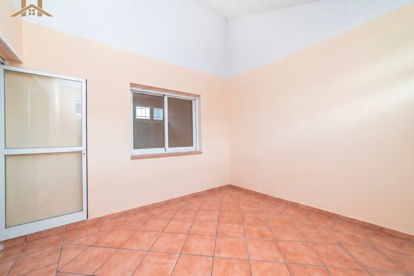 Casa adosada en venta en Madrid con Aire acondicionado, Calefacción y Jardín privado
