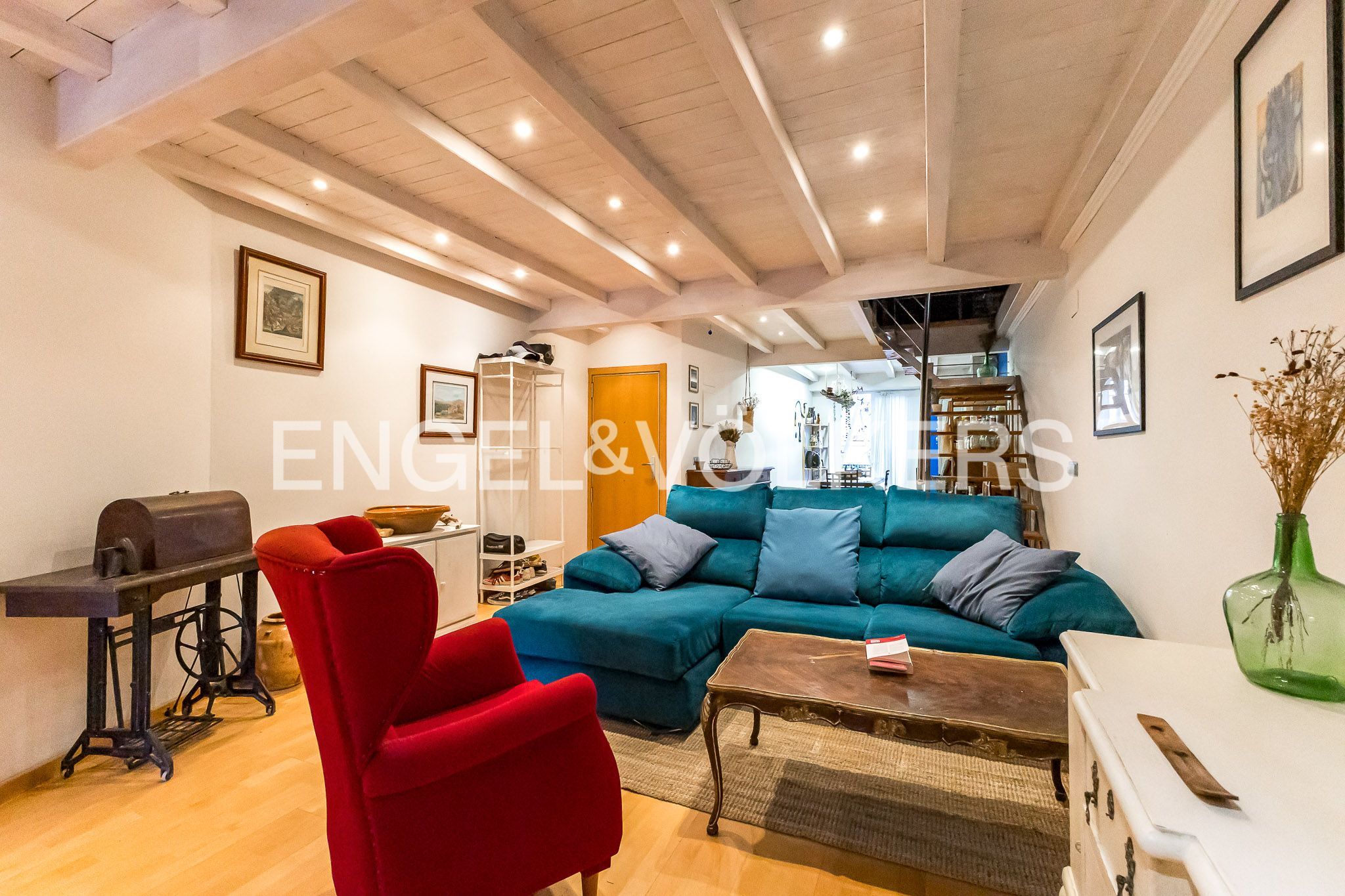 Sala d'estar de Loft en venda en Vilanova i la Geltrú amb Calefacció, Traster i Moblat