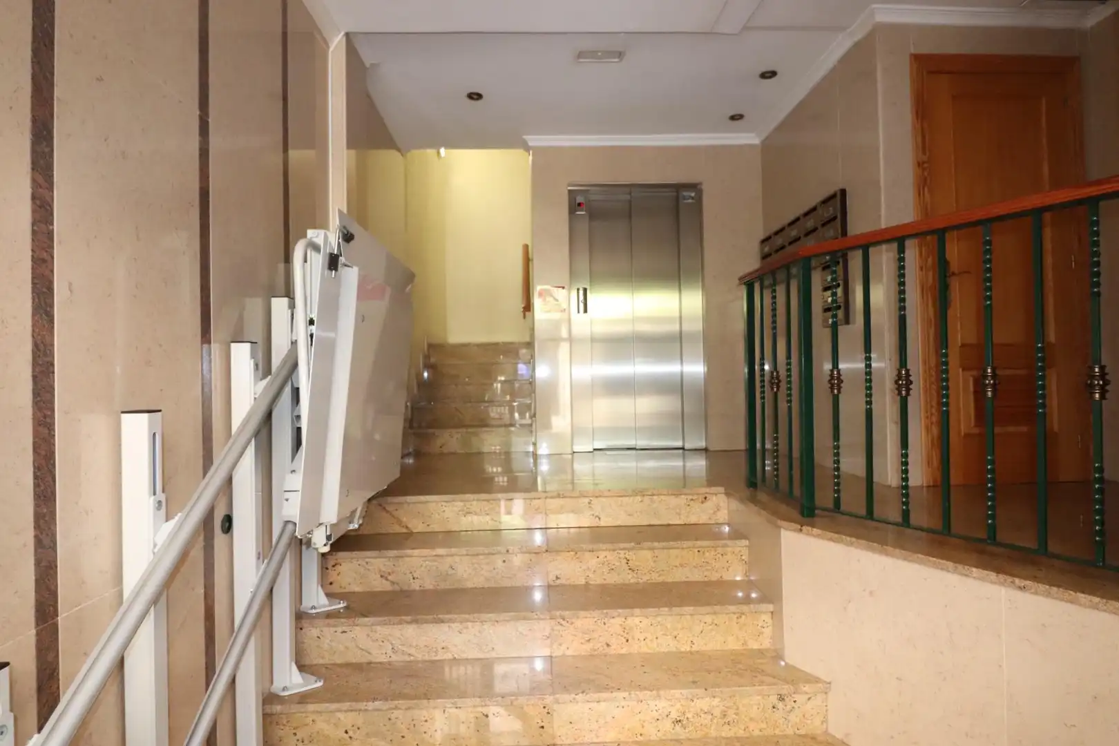 Office for rent in Elda  with Air Conditioner