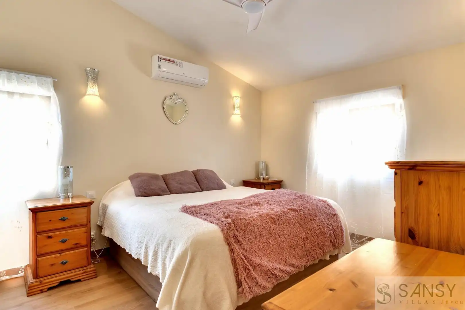 Bedroom of Houses for sale in Jávea / Xàbia  with Air Conditioner, Heating and Storage room