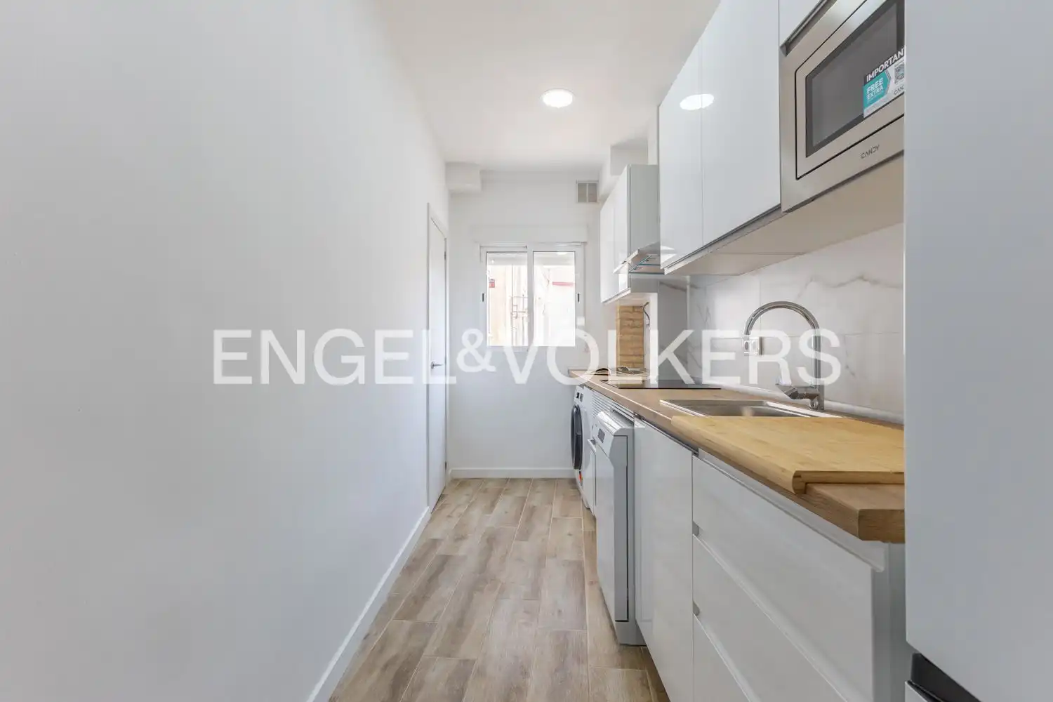 Kitchen of Flat for rent in Valencia  with Air Conditioner, Heating and Furnished