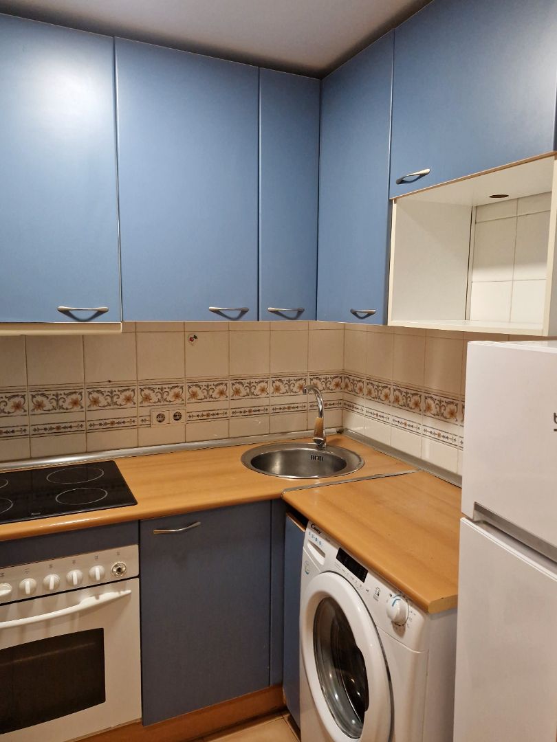 Kitchen of Flat to rent in  Zaragoza Capital  with Heating, Oven and Washing machine
