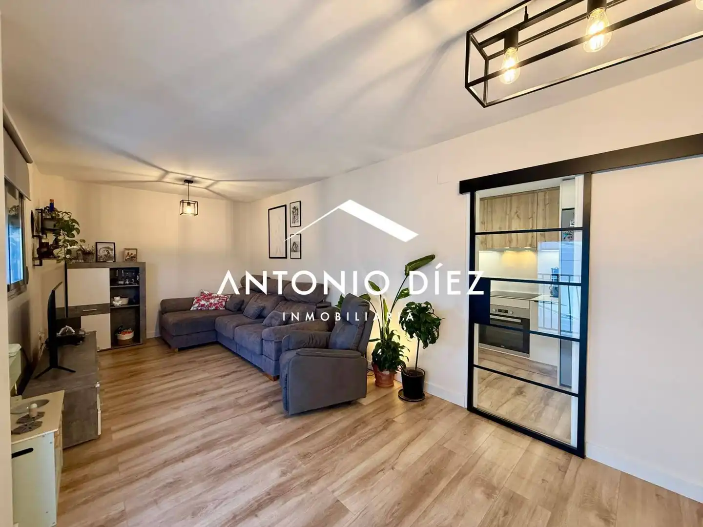 Living room of Flat for sale in Aspe  with Air Conditioner, Heating and Storage room