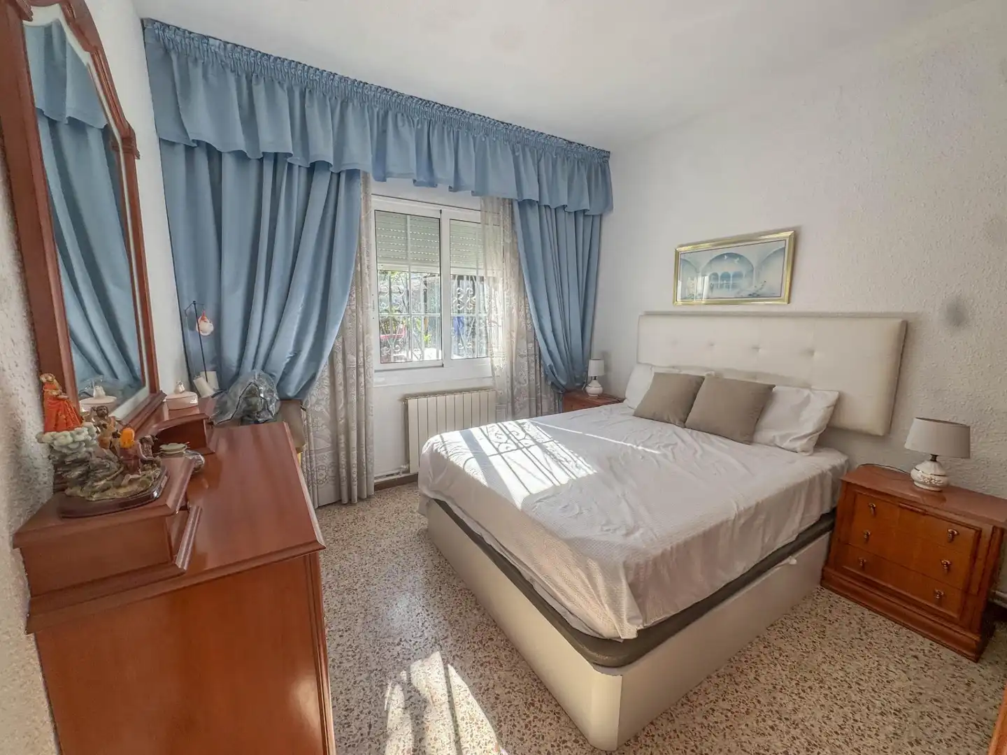 Habitación de Casa o chalet en venta en Sant Esteve Sesrovires con Aire acondicionado, Calefacción y Balcón