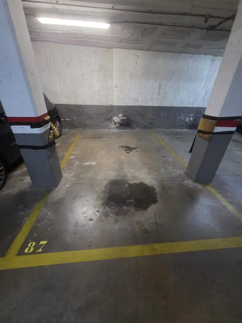 Parkplatz von Garage zur Miete in Santa Coloma de Gramenet