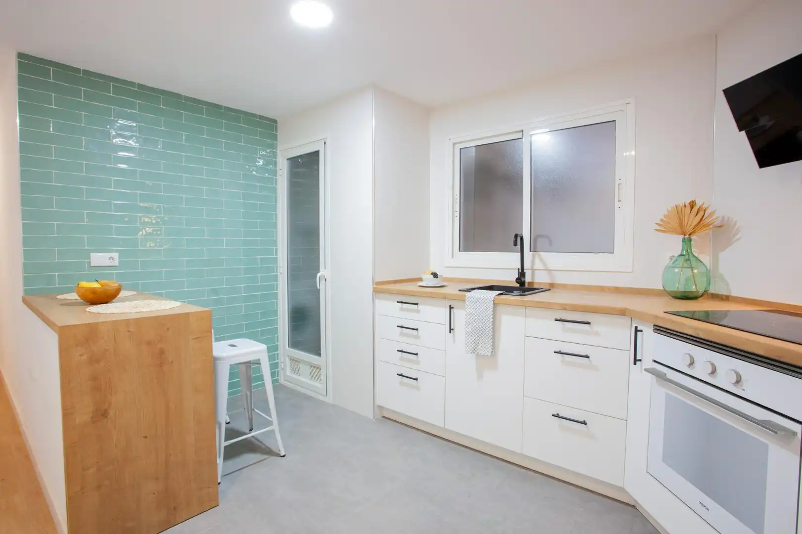 Cocina de Piso en venta en Alicante / Alacant con Terraza y Balcón