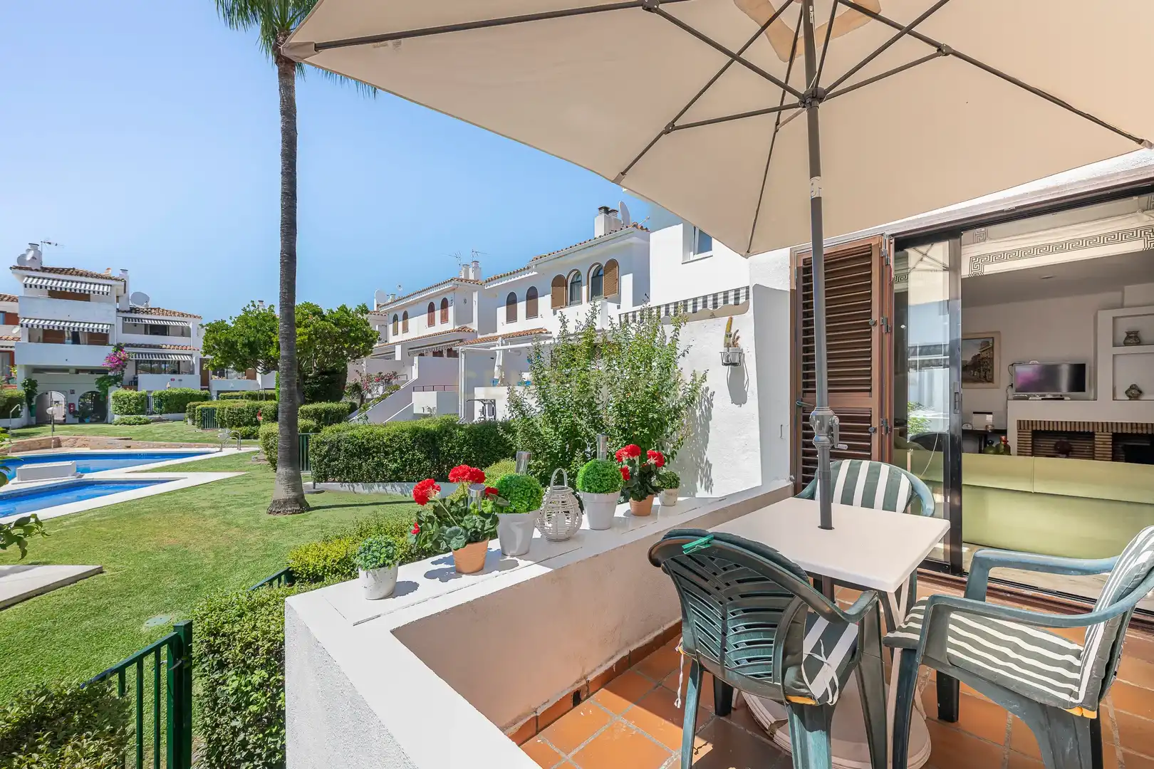 Jardí de Casa adosada en venda en Estepona amb Jardí privat, Forn i Rentadora
