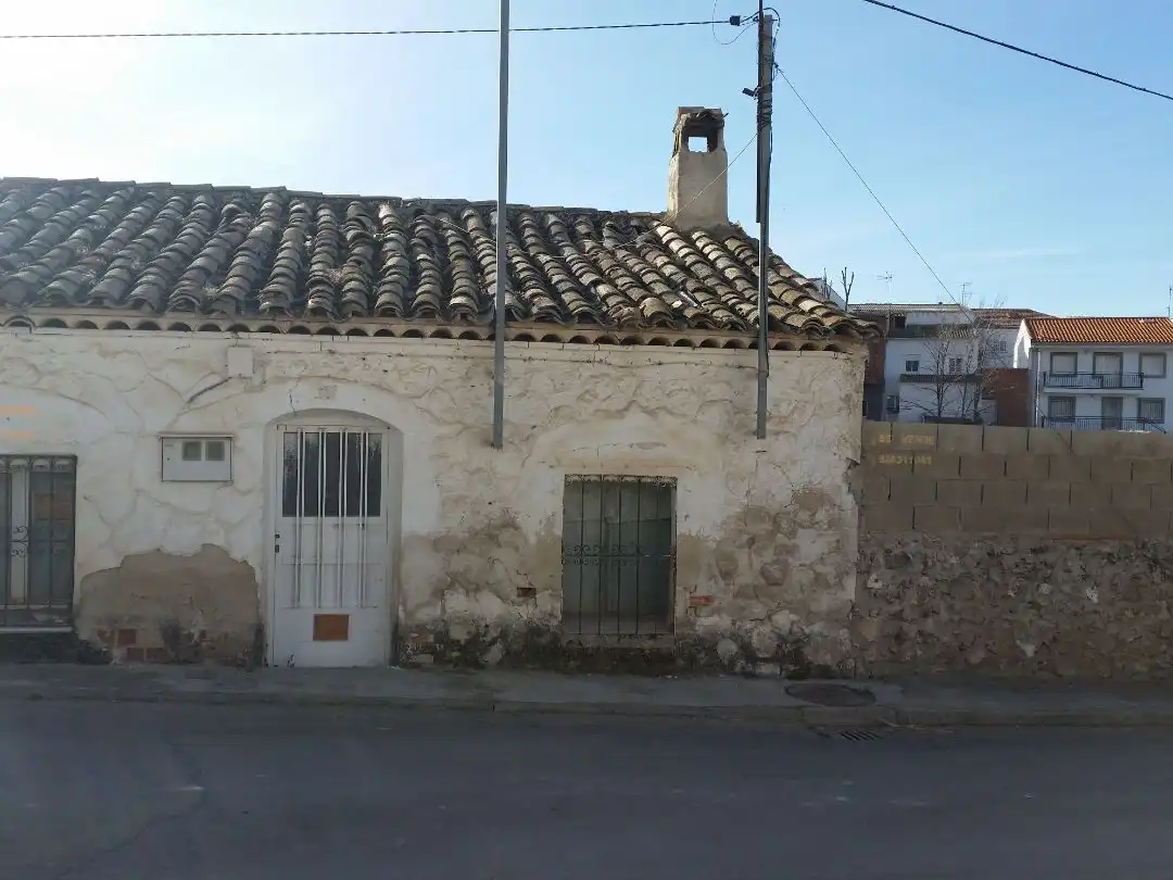 Vista exterior de Terreno en venta en Villalba del Rey, Cuenca
