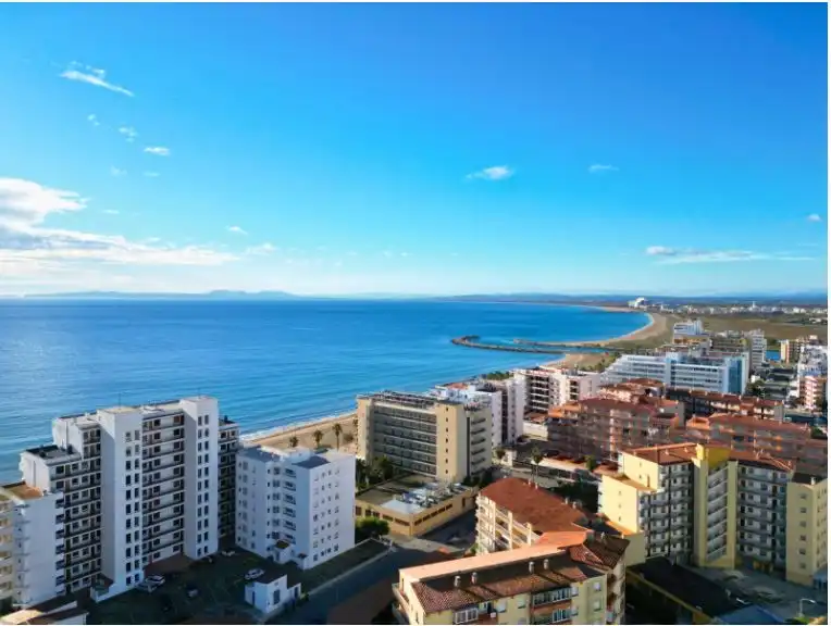 Apartment with terrace for sale in Carrer Punta de Llevant 12, imagen 2