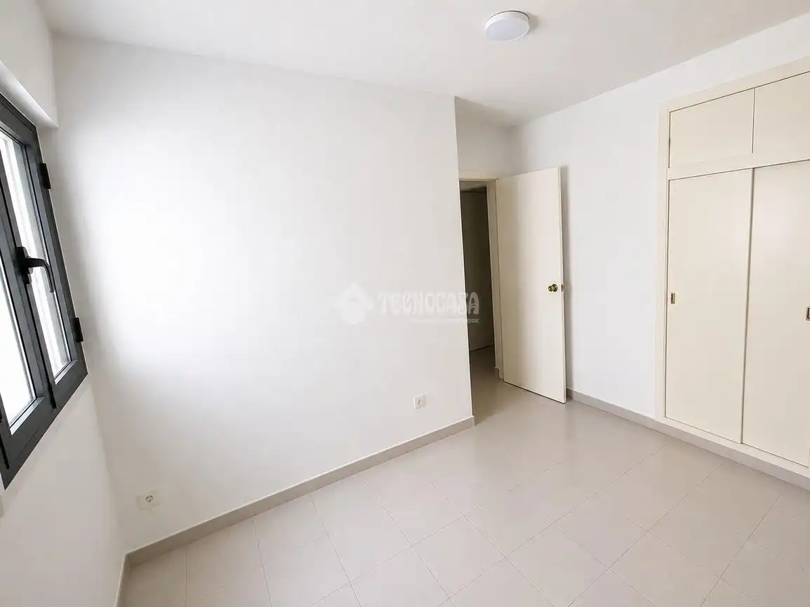Schlafzimmer von Wohnung zum Verkauf in Alameda