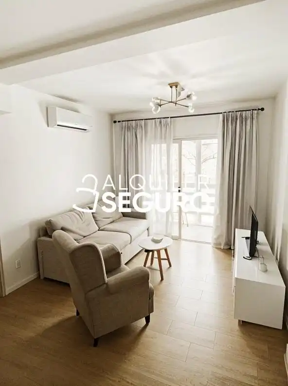 Living room of Flat for rent in El Puerto de Santa María  with Air Conditioner, Terrace and Furnished
