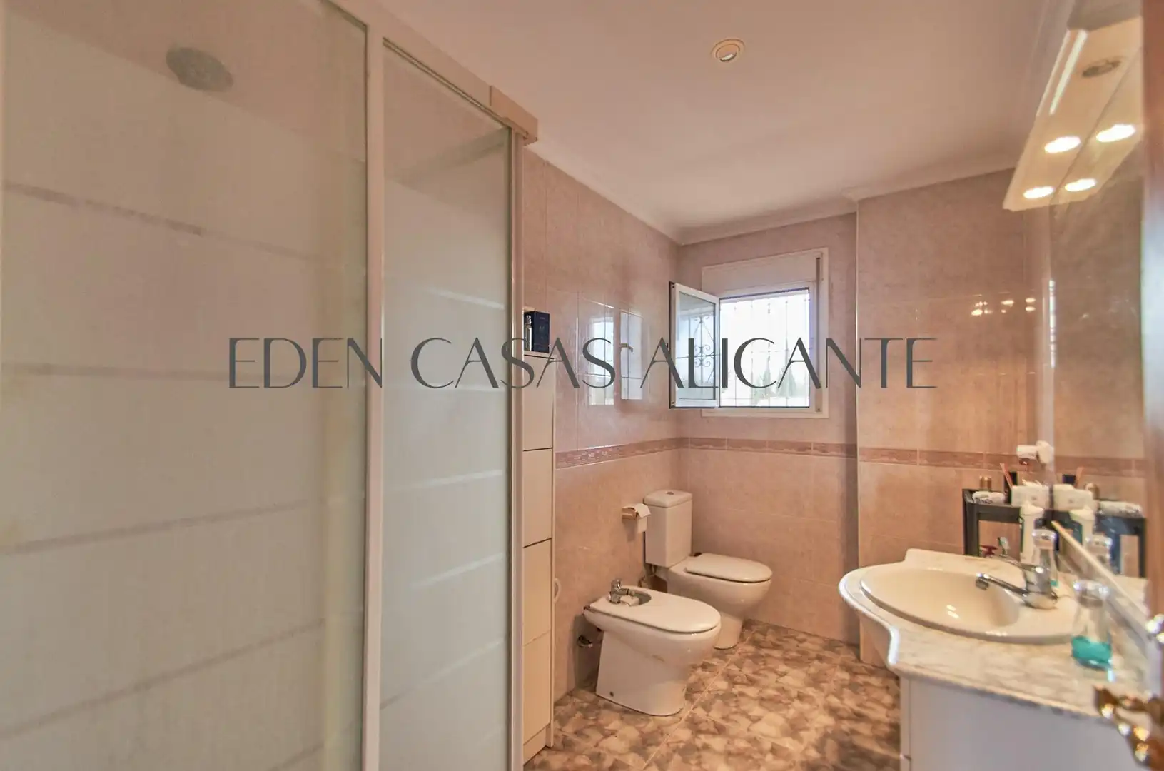 Baño de Casa o chalet en venta en Mutxamel con Aire acondicionado, Jardín privado y Terraza