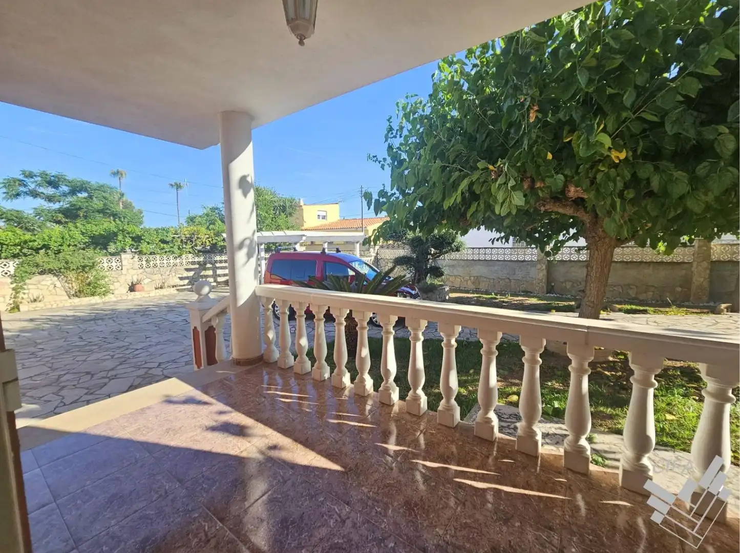 Vista exterior de Casa o xalet en venda en Vinaròs amb Aire condicionat, Calefacció i Jardí privat
