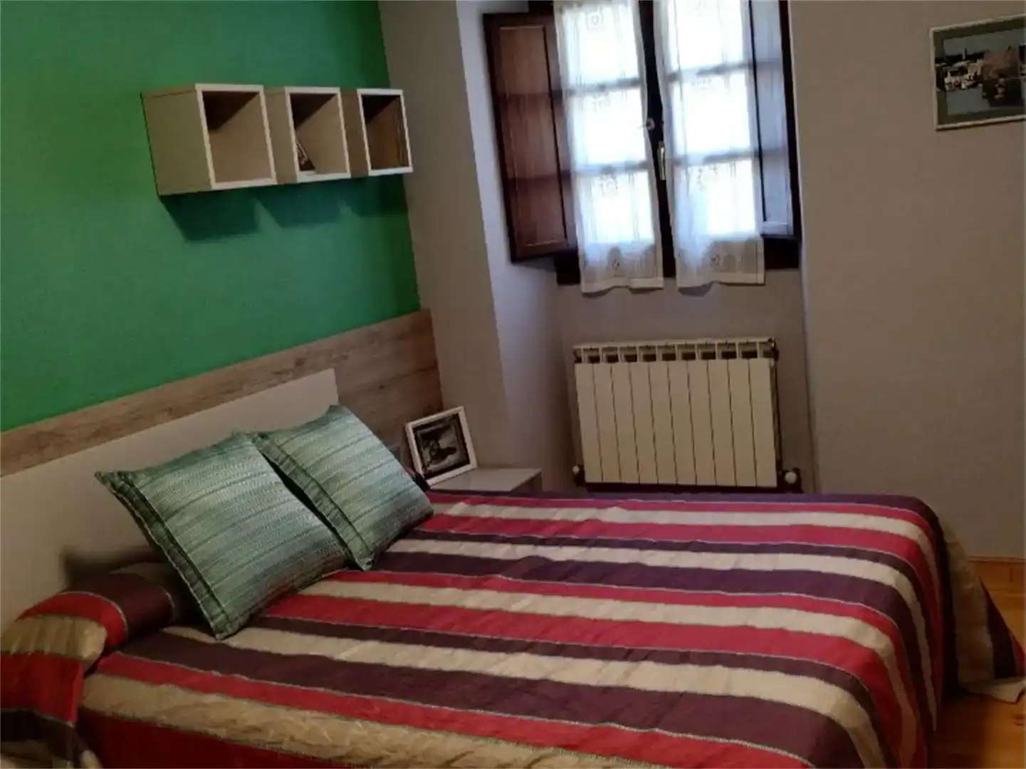 Dormitori de Pis en venda en Lezaun amb Moblat i Balcó