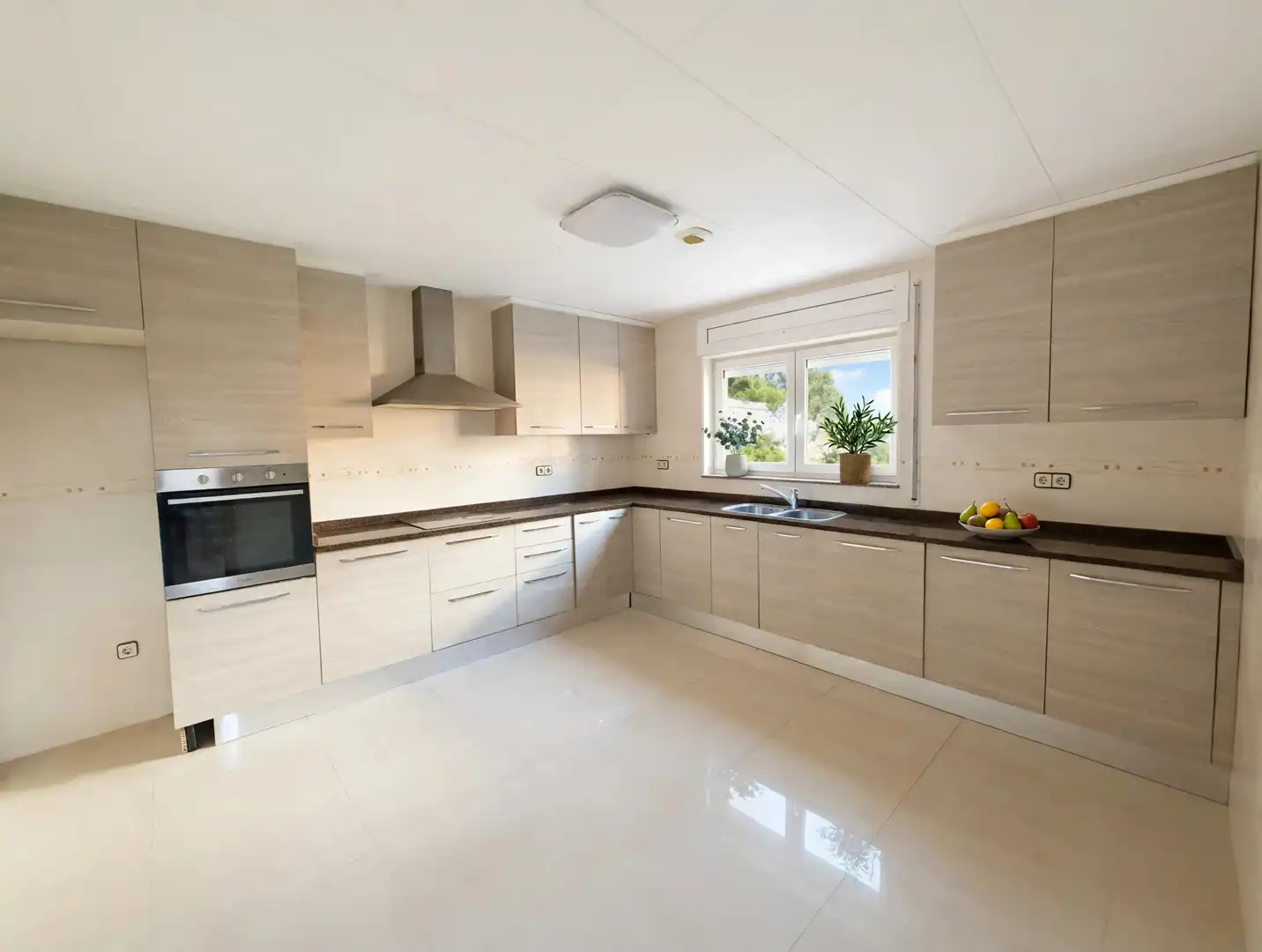 House with terrace for sale in Serra Brava