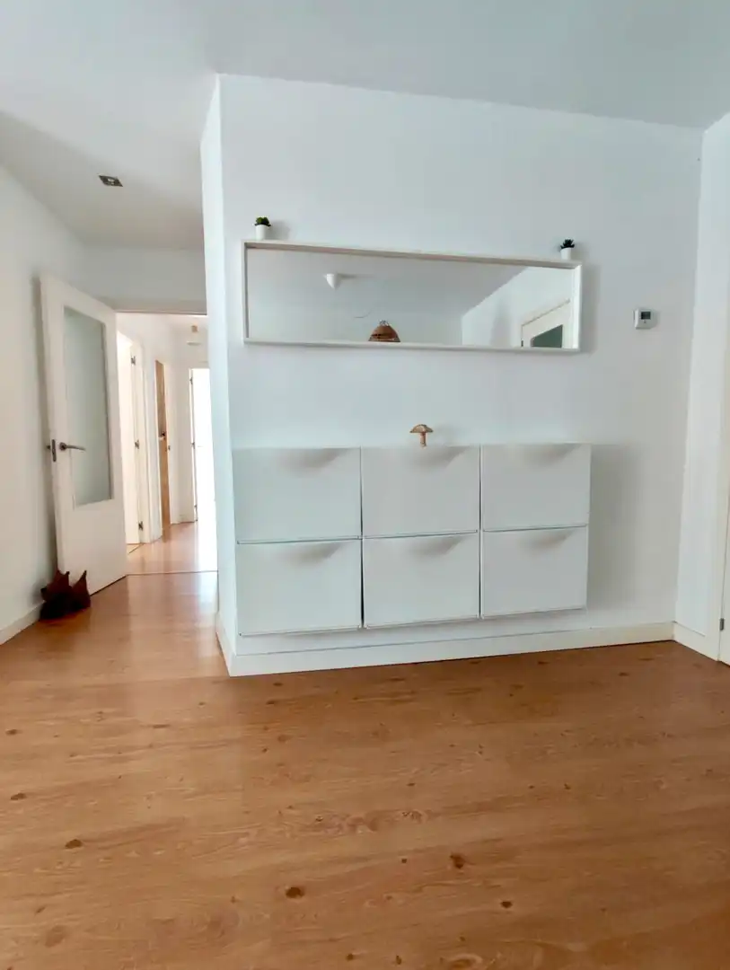 Flat for rent in Mompía - Avenida de la Libertad, Mompia