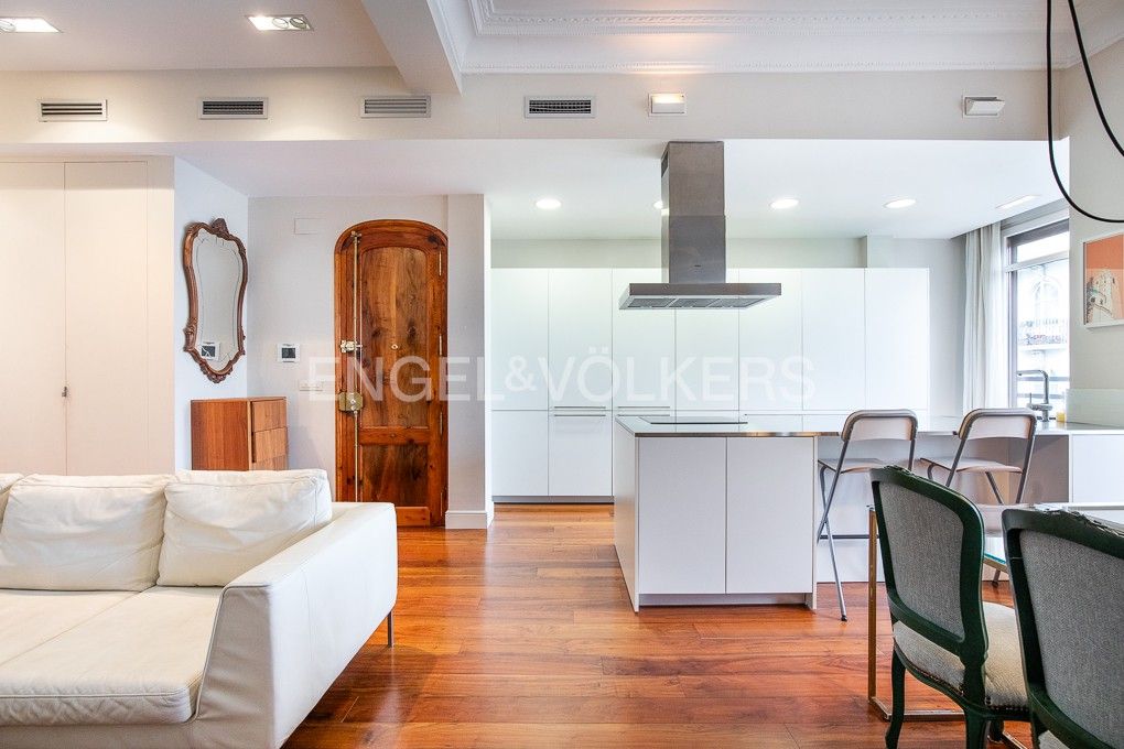 Cuina de Apartament de lloguer en  Valencia Capital amb Aire condicionat, Calefacció i Parquet