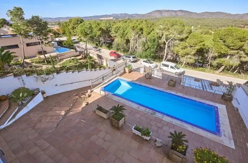 Piscina de Casa o chalet en venta en Sant Pere de Ribes con Calefacción, Terraza y Trastero