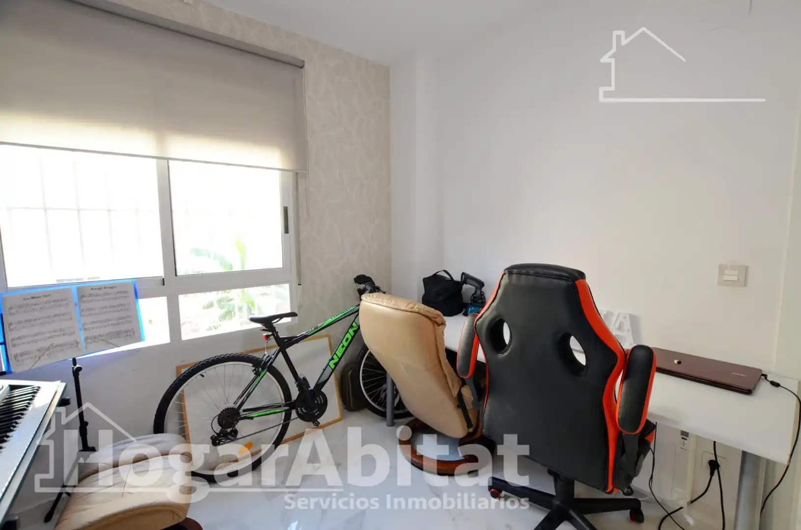 Bedroom of Flat for sale in Mutxamel  with Air Conditioner, Heating and Terrace