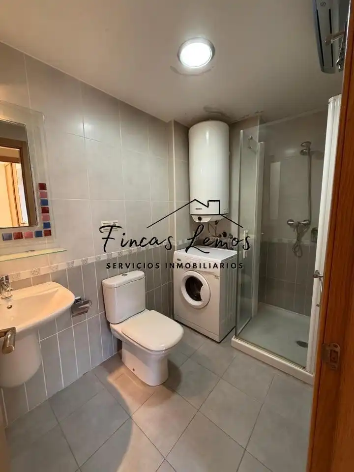 Bathroom of Flat for rent in Vimianzo  with Heating, Storage room and Furnished