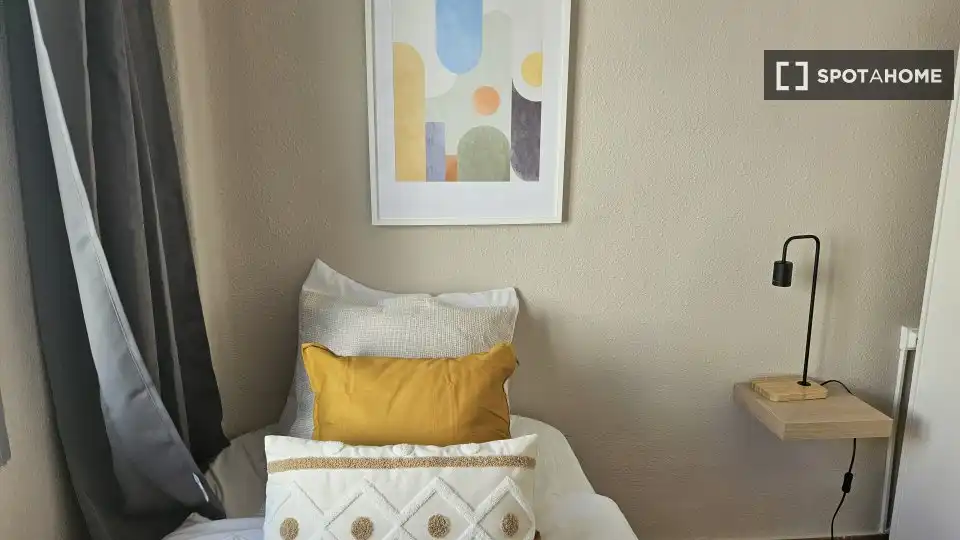 Habitación en Trinitat
