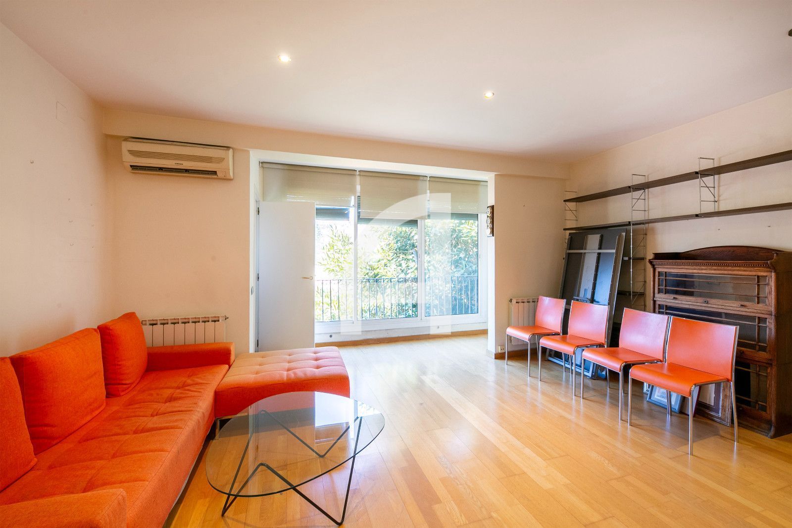 Sala de estar de Piso en venta en  Barcelona Capital con Aire acondicionado, Calefacción y Parquet