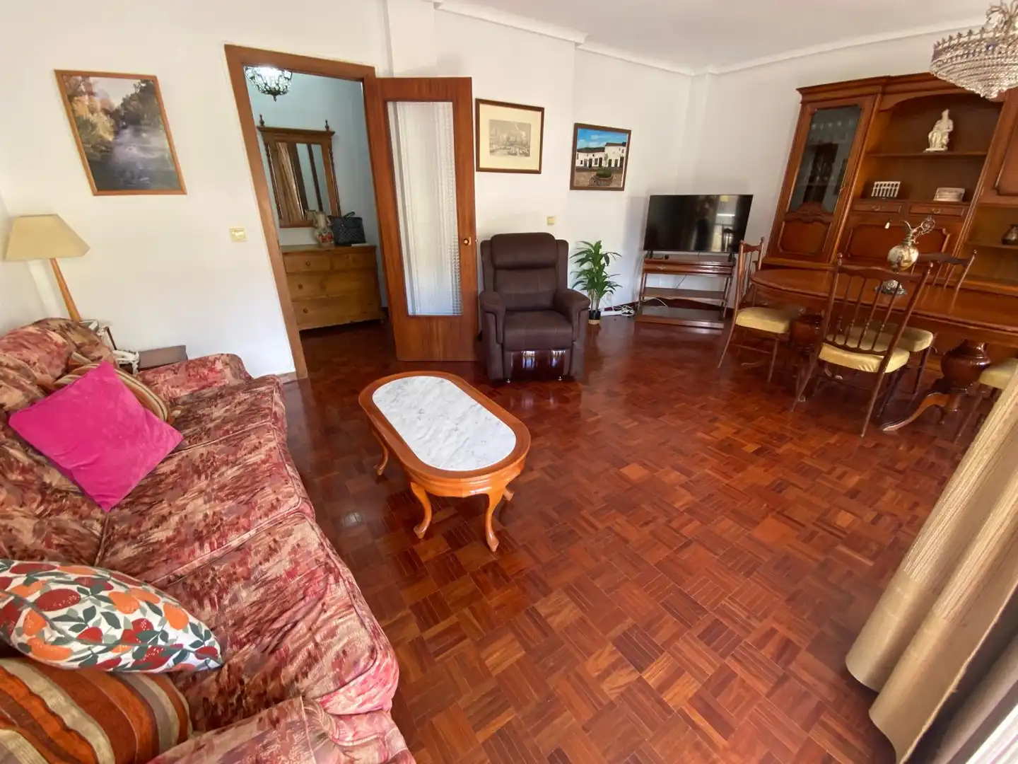 Sala de estar de Piso de alquiler en  Albacete Capital con Aire acondicionado, Calefacción y Parquet