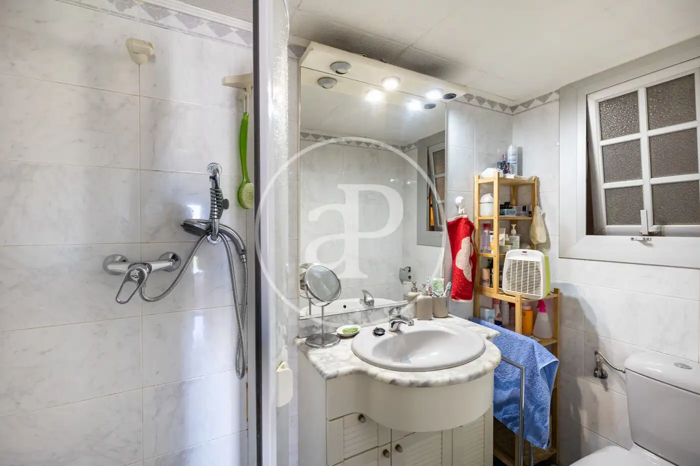 Baño de Piso en venta en Barcelona con Aire acondicionado, Calefacción y Terraza