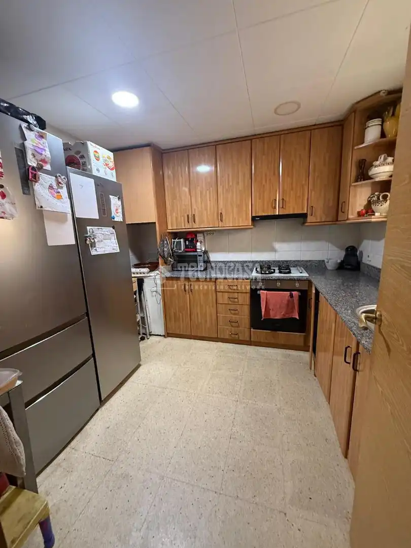 Cuina de Casa o xalet en venda en Barcelona amb Terrassa