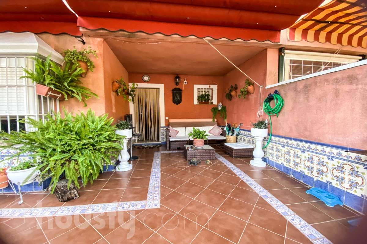 Casa o xalet en venda a Calle Neftalí, Mairena del Alcor