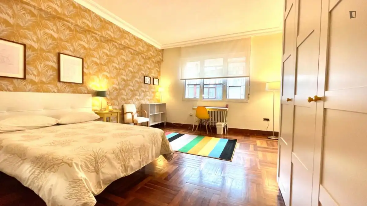 Room in Sabino Arana - Jesuitas