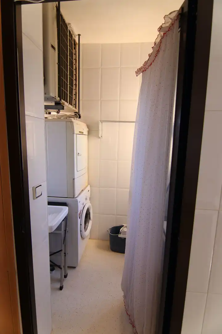Baño de Piso en venta en Benidorm con Aire acondicionado, Terraza y Amueblado