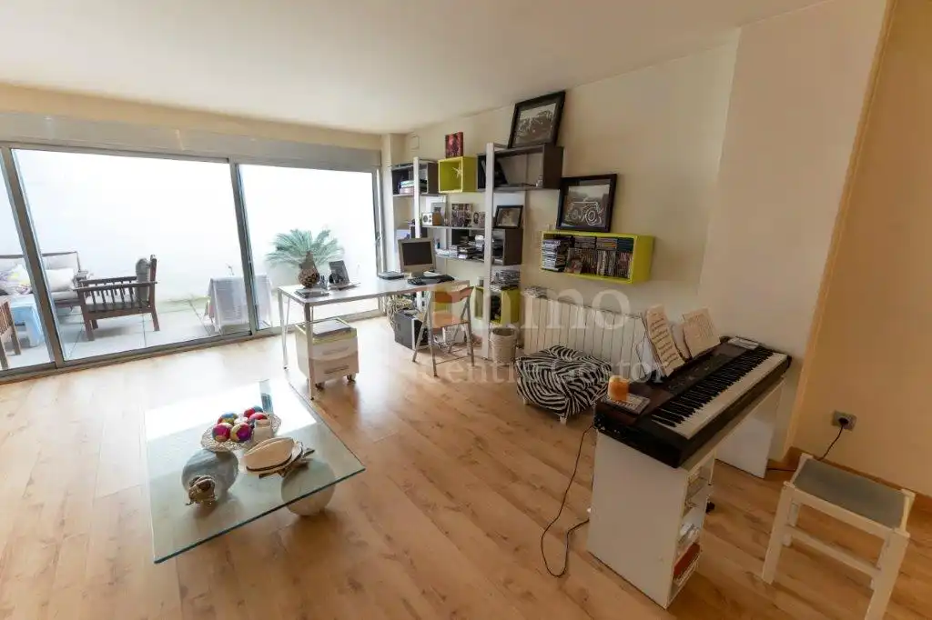 Sala de estar de Dúplex en venta en Lleida con Aire acondicionado, Calefacción y Parquet